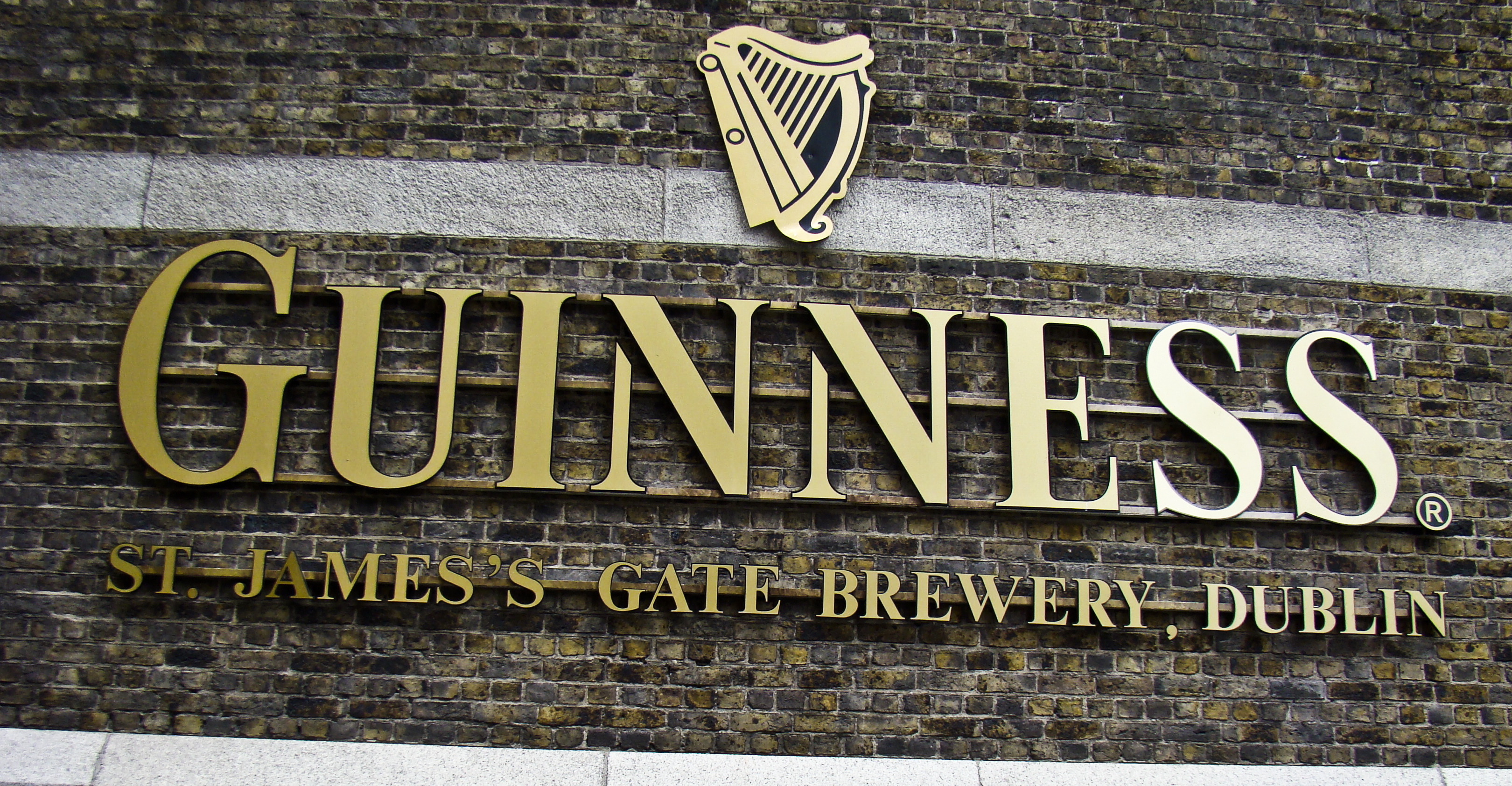Dublino. Guinness Storehouse. Sette piani a forma di Birra!
